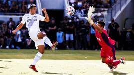 Los Angeles FC gegen Los Angeles Galaxy (3:3); MLS; Dejan Joveljic und Tomas Romero