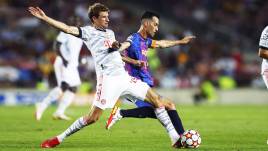FC Barcelona gegen Bayern München; Thomas Müller und Sergio Busquets; Champions League; 14.09.2021