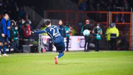 Milos Pantovic trifft für Bochum gegen Hoffenheim von hinter der Mittellinie (06.11.2021)