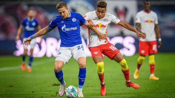 Bastian Oczipka und Christopher Nkunku Schalke gegen RB