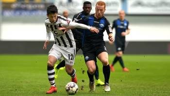 SC Paderborn gegen FC St. Pauli; Ryo Miyaichi und Sebastian Vasiliadis