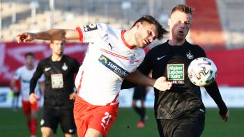FSV Zwickau gegen 1. FC Kaiserslautern; Hinspiel (1:2); Marco Schikora und Marvin Pourié