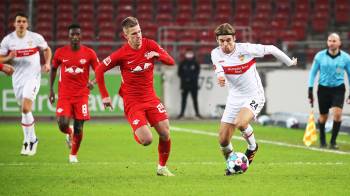 VFB Stuttgart gegen RB Leipzig; Hinspiel (0:1); Dani Olmo und Borna Sosa