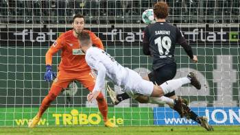 Borussia Mönchengladbach gegen Werder Bremen; Hinspiel (1:0); Nico Elvedi und Josh Sargent