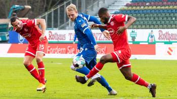 Karlsruher SC gegen Fortuna Düsseldorf; Hinspiel (1:2); Edgar Prib, Philipp Hofmann und Kevin Danso