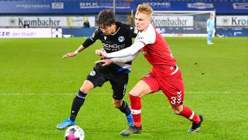 Arminia Bielefed gegen SC Freiburg (1:0); Masaya Okugawa und Philipp Lienhart 