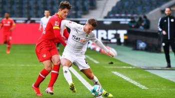 Borussia Mönchengladbach gegen Bayer Leverkusen (0:1); Patrik Schick und Nico Elvedi