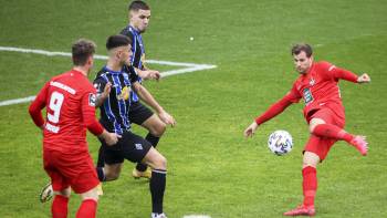 Mannheim gegen Kaiserslautern (0:2); Hendrick Zuck